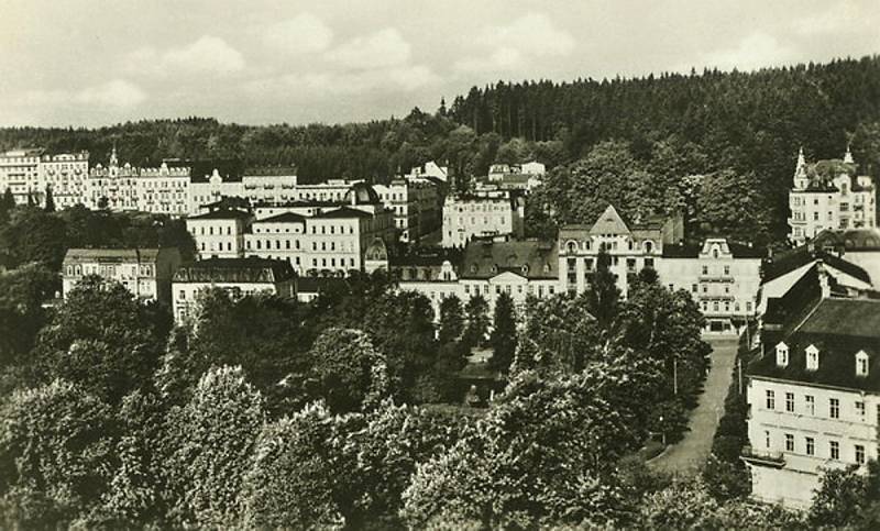 Historické pohlednice Mariánských Lázní ukazují, jakým způsobem se město měnilo.