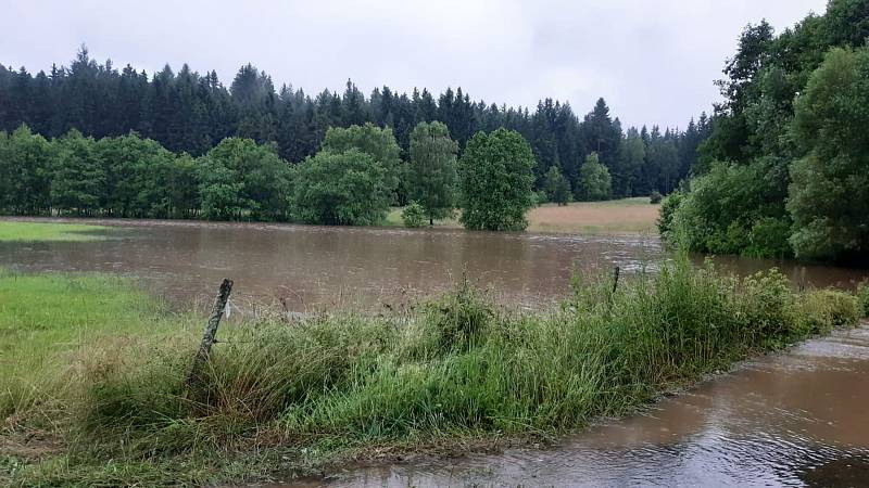 Ašskem se přehnala nevídaná průtrž mračen, která způsobila velké komplikace a především rychlo záplavy. Okolí Aše, Podhradu i Hranic bylo na několik hodin pod vodou a nikdo nečekal, že by se něco takového mohlo stát.