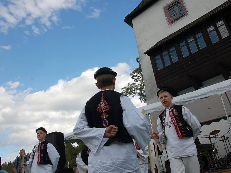 Víkend na hradě Seeberg byl ve znamení 740. výročí a vína.