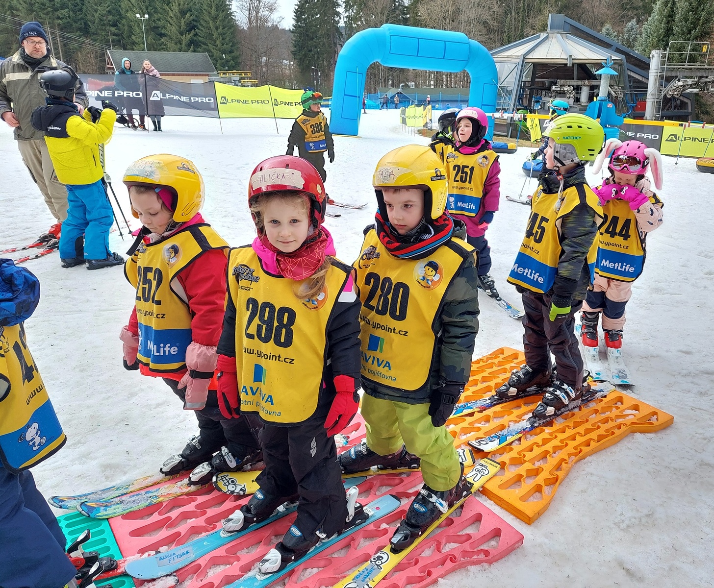 OBRAZEM: Tachovské děti se učí lyžovat ve Skiareálu Mariánské Lázně -  Chebský deník