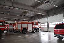 Chebská jednotka hasičů stěhuje techniku do nových garáží