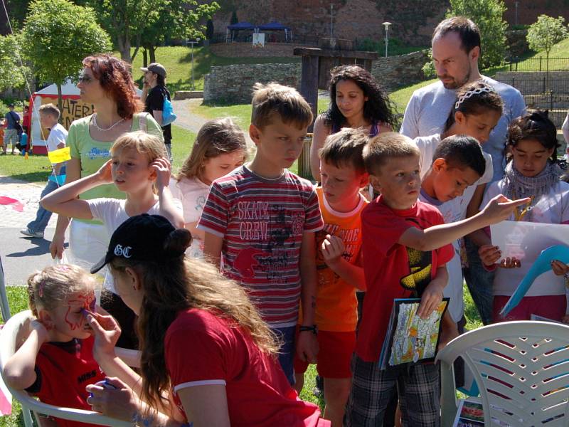 Více než dvacet organizací prezentovalo svoji činnost na Bambiriádě v Chebu. 