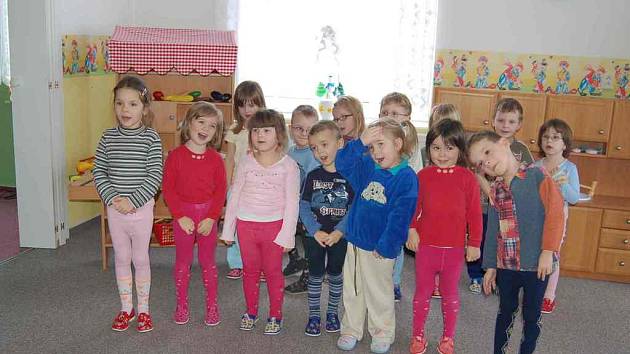 Chebský oční stacionář, který navštěvují i tyto děti, bude možná zaštiťovat další fungování denního stacionáře pro mentálně postižené děti a děti s kombinovanými vadami Mája v Chebu.