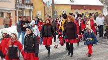 OBYVATELÉ PLESNÉ  si užívali masopustní průvod městem. Letos se akce konala již po páté. Podle mínění lidí se nyní zúčastnilo více masek.