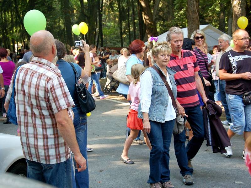 Několik stovek hostů z Lubů a německého města Erlbach a dalších měst zavítalo o víkendu do Lubů. Konal se tu již devatenáctý ročník Hraničních slavností. 