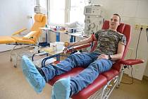 Chybějící dárce krve nahradili hasiči, darovali ve Varech, chystají se do Chebu