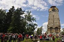 Kamenná rozhledna Bismarckova věž na Zelené Hoře u Chebu oslavila v sobotu 20. června 2009 sto let své existence.