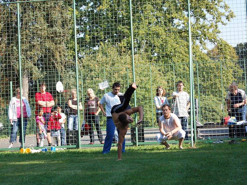 Dům dětí a mládeže Sova Cheb uspořádal Den otevřených dveří. Zval malé i velké na přehlídku zájmových kroužků, které pro tento školní rok nabízí