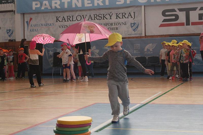 Projekt Rozhýbejte české děti sklidil u dětí velký úspěch. Kromě soutěží si malí předškoláci i zatančili.