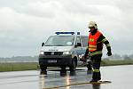 U Františkových Lázní se srazily dva automobily. Jednoho z řidičů musel vrtulník transportovat do plzeňské nemocnice. 