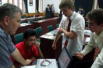 Chebští gymnazisté na Turnaji mladých fyziků v Číně.