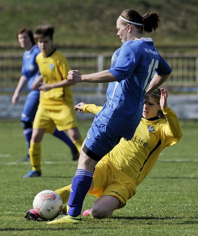 Fotbalistky Hvězdy Cheb pokračují v kvalitních výkonech na jaře a počtvrté za sebou zvítězily. Na stadionu Lokomotivy porazily celek Postoloprt 7:2