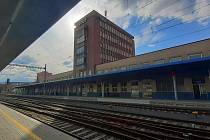 Budova chebského nádraží patří k dílům architekta Josefa Dandy.