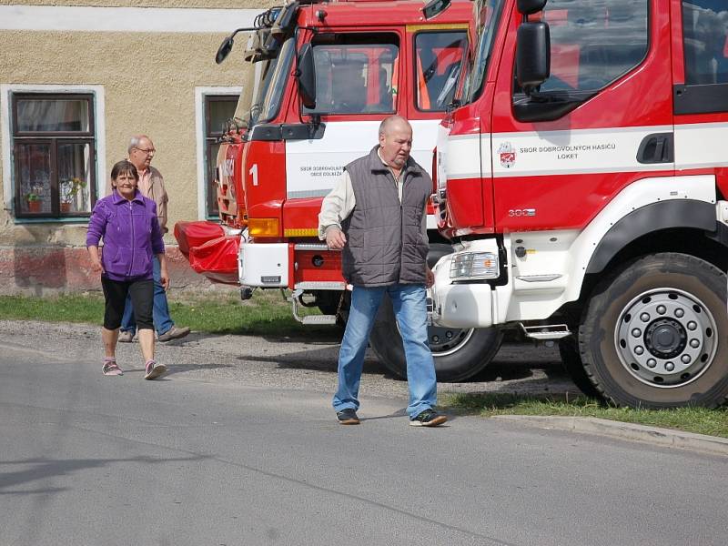 Ukázky hasičské techniky, spanilá jízda traktorů anebo slavnostní průvod městem. To vše bylo součástí letošních velkolepých Slavností města Skalná na Chebsku. 