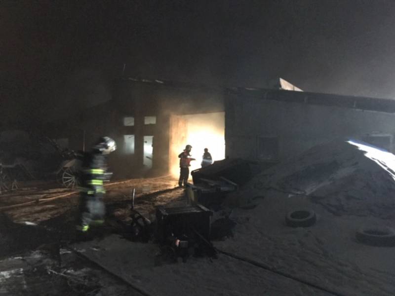 Požár, při kterém vyhasl lidský život, zasahovaly tři jednotky hasičů.