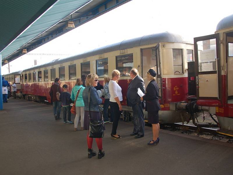 Den železnice se oslavoval i na Chebsku. Přijela sem historická Všudybylka. 