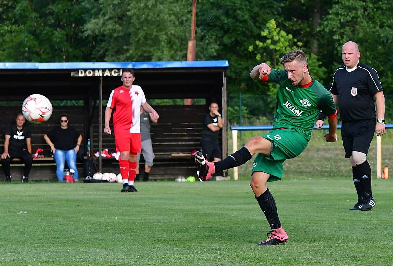 Karlovarská Slavia porazila ve druhém přípravném utkání Perštejn 4:2.
