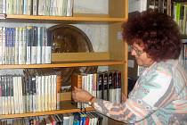 PAMĚTNÍ DESKA Dominika Kreuzingera, z jehož odkazu knihovna vznikla, by se měla opět přesunout čtenářům 'na oči'. 