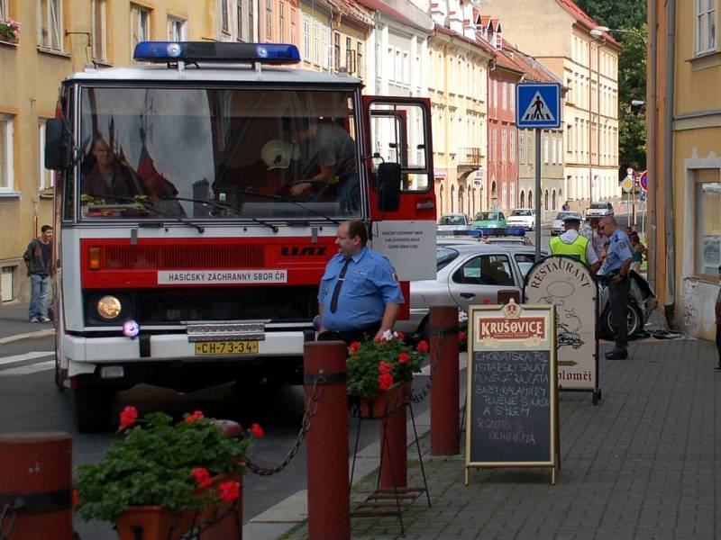 Dopravní nehoda u Kasárního náměstí v Chebu