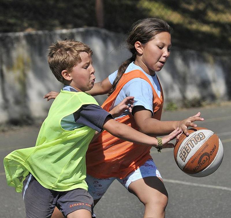 Na Ronaku u Jesenické přehrady u Chebu se konal basketbalový kemp Lokomotivy Cheb