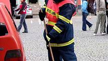 Evropský týden mobility na chebském náměstí Krále Jiřího  po zásahu musejí hasiči sami uklízet