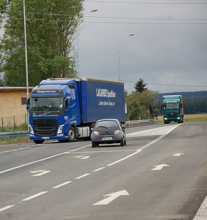 Po obchvatu v Chebu už nyní naostro. A bude se měřit míra hluku.