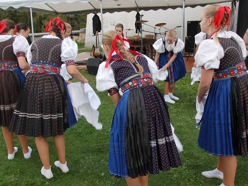 Víkend na hradě Seeberg byl ve znamení 740. výročí a vína.