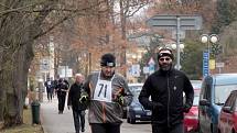 Běžecký happening pořádala Běžecká škola Miloše Škorpila ve spolupráci s Farní charitou Cheb. A ti, kteří se zúčastnili letošní 'Františkolázeňské 23hodinovky', pomáhali chebské organizaci Joker, stejně jako v minulém roce.