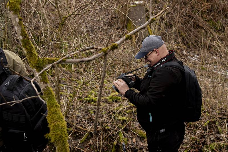 Fotoklub se vydal poznávat krasové jevy pod Dylení