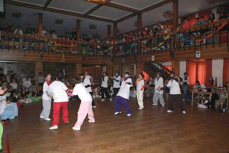 V Lubech se konala soutěž ve street dance s názvem Modrý slon.