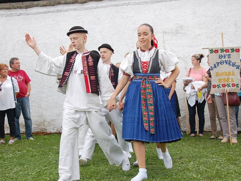 Víkend na hradě Seeberg byl ve znamení 740. výročí a vína.