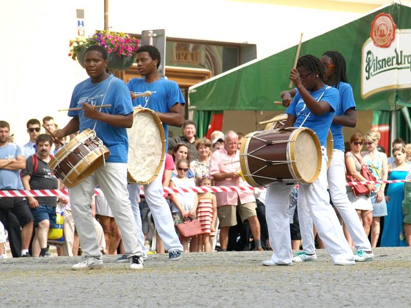 NA FESTIVALU letos vystoupila víc než desítka souborů.  