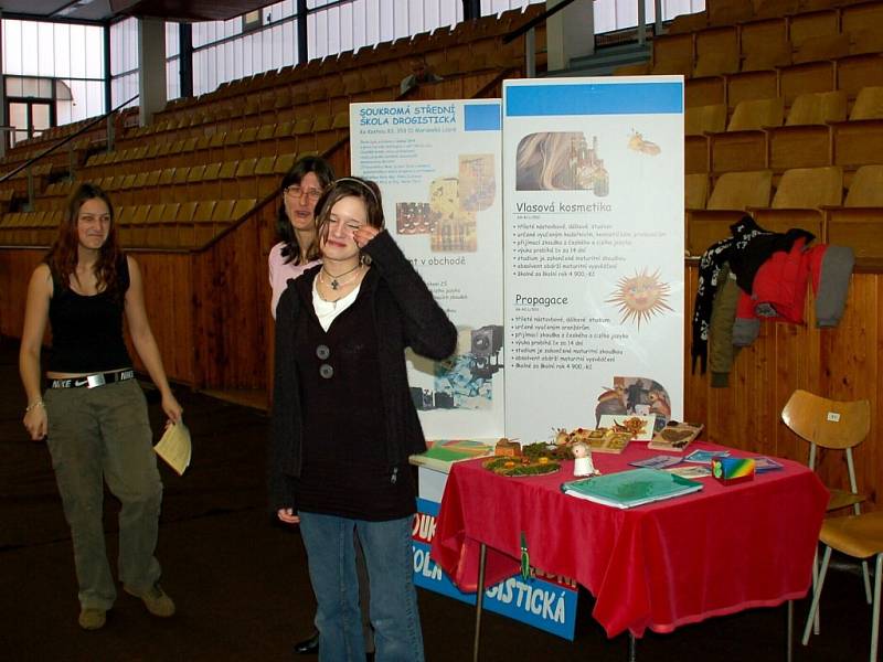 Tradiční Burza škol v hale chebské Lokomotivy