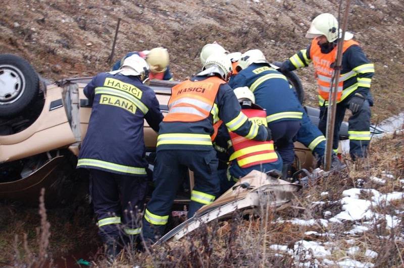 Tragická dopravní nehoda u Brodu nad Tichou, ke které došlo v pátek 27. února