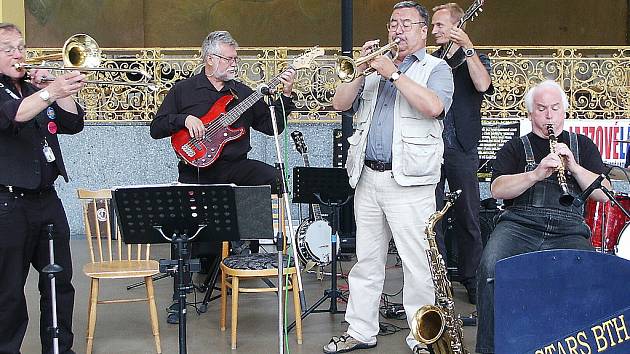 Dvanáctý ročník oblíbeného hudebního festivalu Jazzové lázně se konal V Mariánských Lázních.