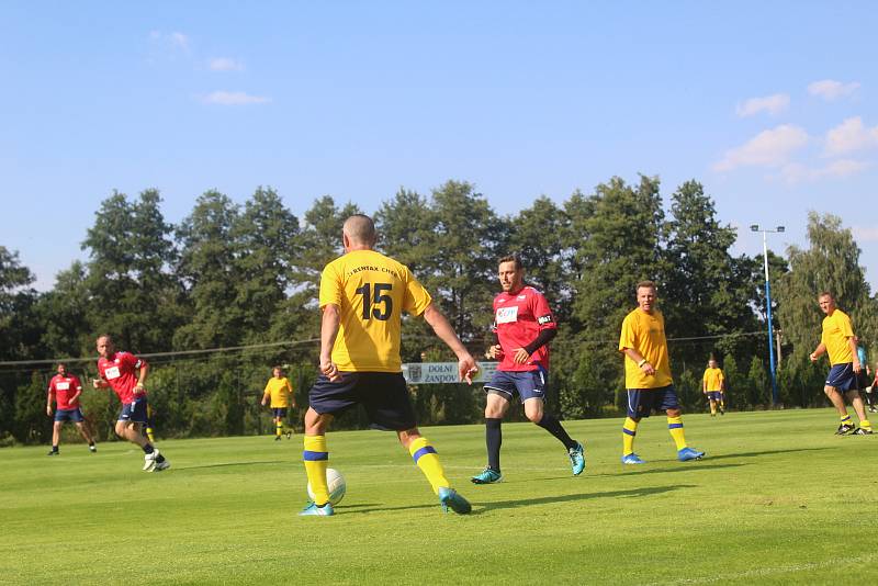 V Dolním Žandově oslavovali fotbalisté třicetileté výročí postupu.