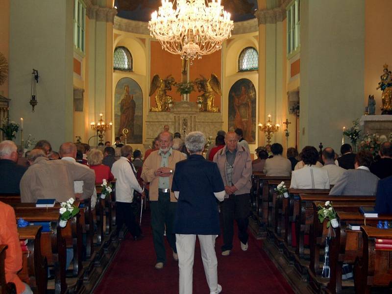 Slavnostní zahájení letní lázeňské sezóny a svěcení pramenů ve Františkových Lázních