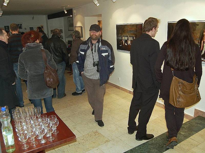 VELKÝ OHLAS měla výstava fotografií ze 16. ročníku fotografického workshopu, který vedl slovenský fotograf Robert Vano. 