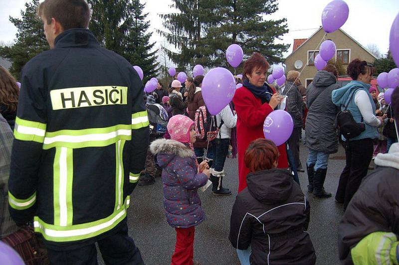 Žáci Dolního Žandova poslali Ježíškovi do nebe 170 přání