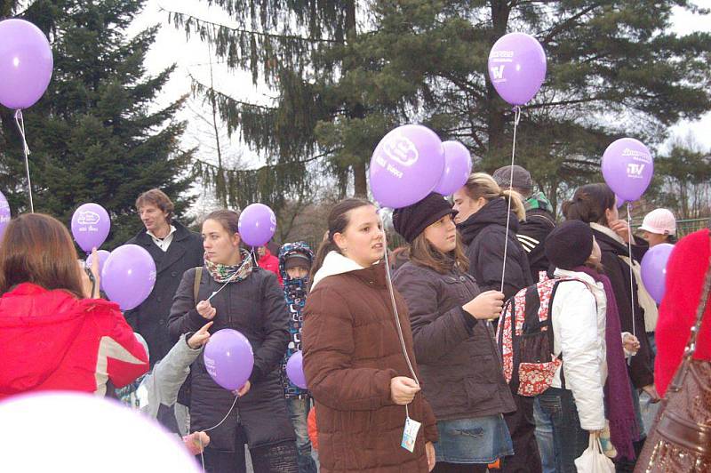 Žáci Dolního Žandova poslali Ježíškovi do nebe 170 přání