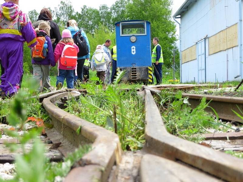 Úzkorozchodná dráha u přírodní rezervace Soos opět v květnu přilákala stovky cestujících.