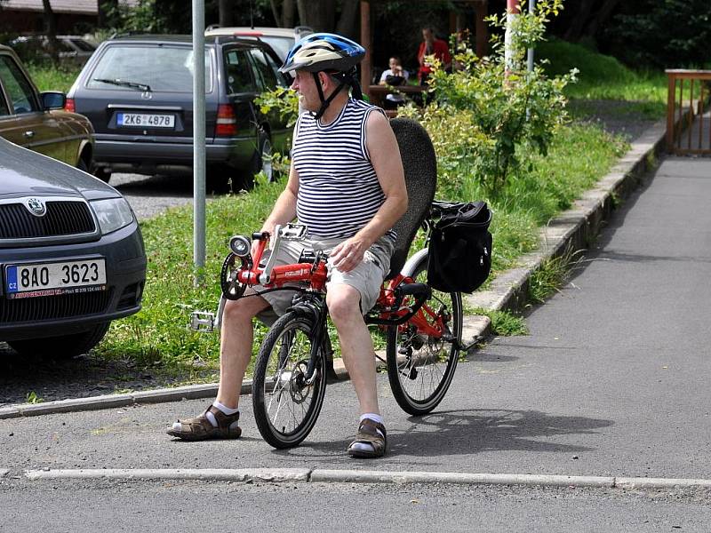 Slavnostní otevření nové části cyklostezky ve Slapanech u Chebu