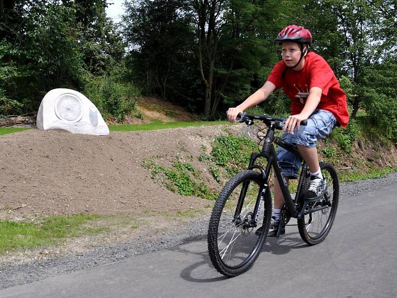 Slavnostní otevření nové části cyklostezky ve Slapanech u Chebu