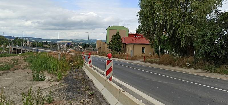 Součástí obchvatu Lubence jsou nové mosty i mimoúrovňové křivatky.