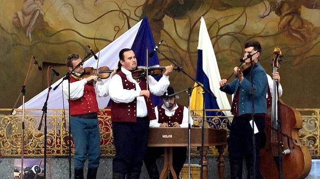 Poslední dny patřily v Mariánských Lázních 13. ročníku mezinárodního folklorního festivalu Mariánský podzim.