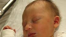 KAROLÍNA KŘESŤANOVÁ se narodila ve čtvrtek 31. prosince v 10.04 hodin. Při narození vážila 2840 gramů a měřila 49 centimetrů. Doma v Lubech se z malé Karolínky raduje maminka Eva a tatínek Karel.