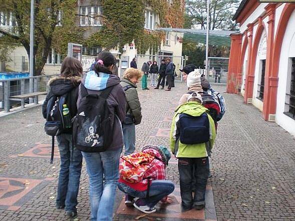 Chebské děti se vypravily na prohlídku pražské zoologické zahrady