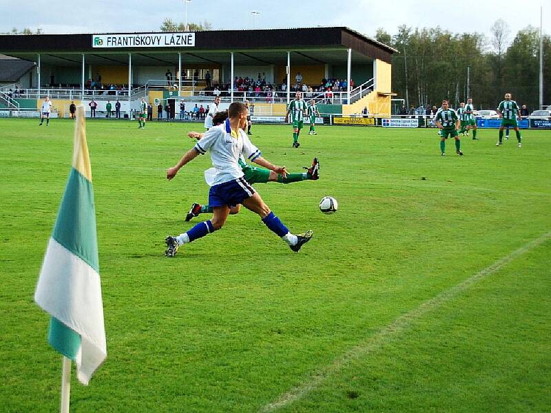 V KRAJSKÉM PŘEBORU mužů v kopané  prohrály doma Františkovy Lázně s  Citicemi. (Fr.  Lázně - Citice 1:2). 