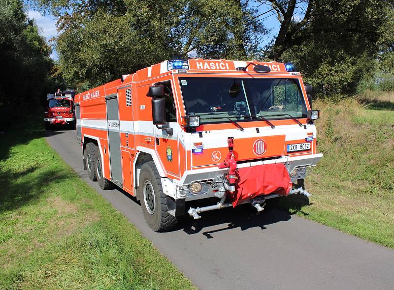 Ve velkém duchu se nesly oslavy 135. lety od založení Sboru dobrovolných hasičů v Boru u Karlových Varů. Součástí bylo i vysvěcení zbrusu nového praporu v kostele svaté Máří Magdalény.