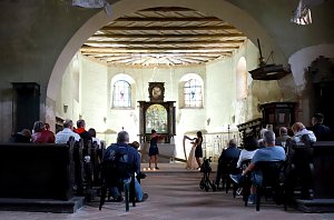 Kostel svatého Wolfganga v Ostrohu opět ožil.